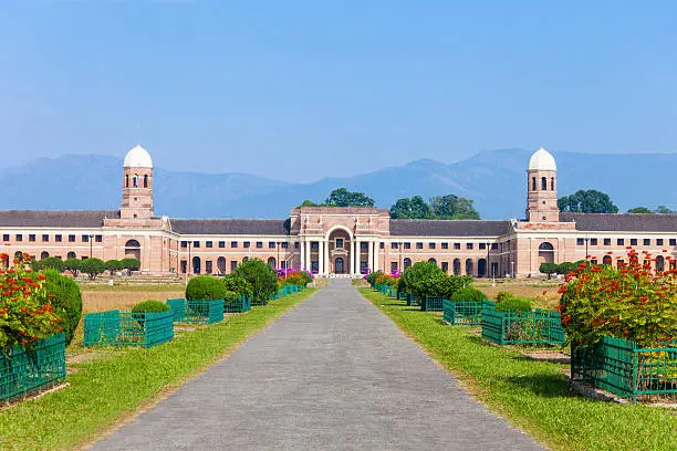 Dehradun Taxi Service